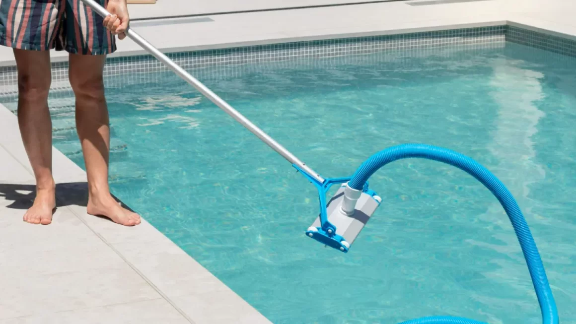 Jak vyčistit bazén – praktické rady